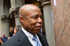 Alcalde de NY visita frontera de Texas con México