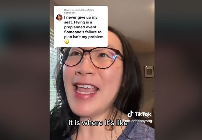 Debate en TikTok: ¿deberías pedirle a un extraño que ceda su asiento en un avión para tu comodidad?