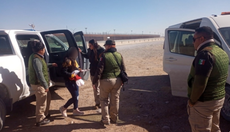 Salvan a 11 niños y adolescentes migrantes que viajaban solos cerca del Río Bravo