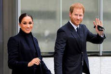 Llaman al príncipe Harry a declarar contra Meghan en demanda de Samantha Markle por difamación