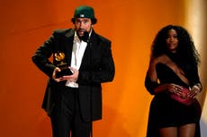 Bad Bunny hace bailar a los Grammy