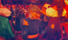 Fans entusiasmados por el baile de Taylor Swift durante presentación de Bad Bunny en los Grammy 2023