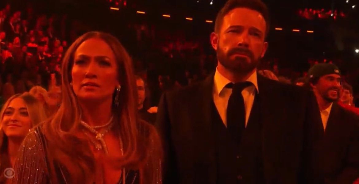 Ben Affleck vuelve a convertirse en meme, esta vez por su expresión en los Grammy 2023 