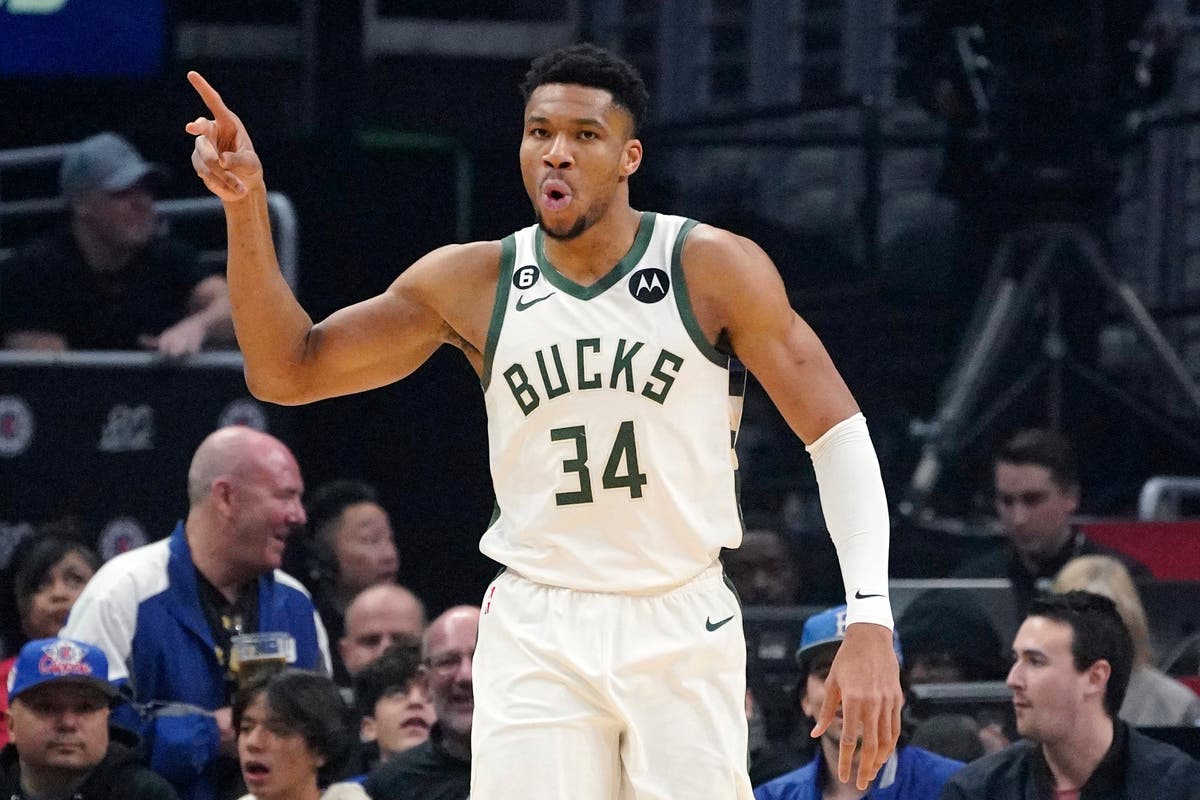Bucks superan a Clippers 119106 y encadenan 10mo triunfo Independent Español