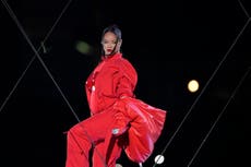 Rihanna y famosas que han revelado sus embarazos en público