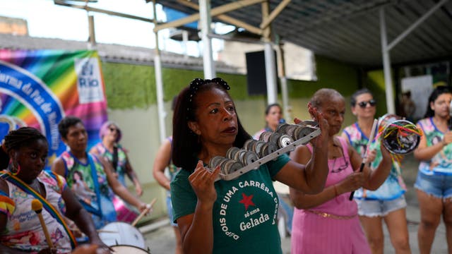 BRASIL-ESCUELA FEMENINA DE SAMBA