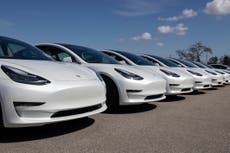 Tesla retira más de 350.000 vehículos de conducción autónoma por temor a accidentes