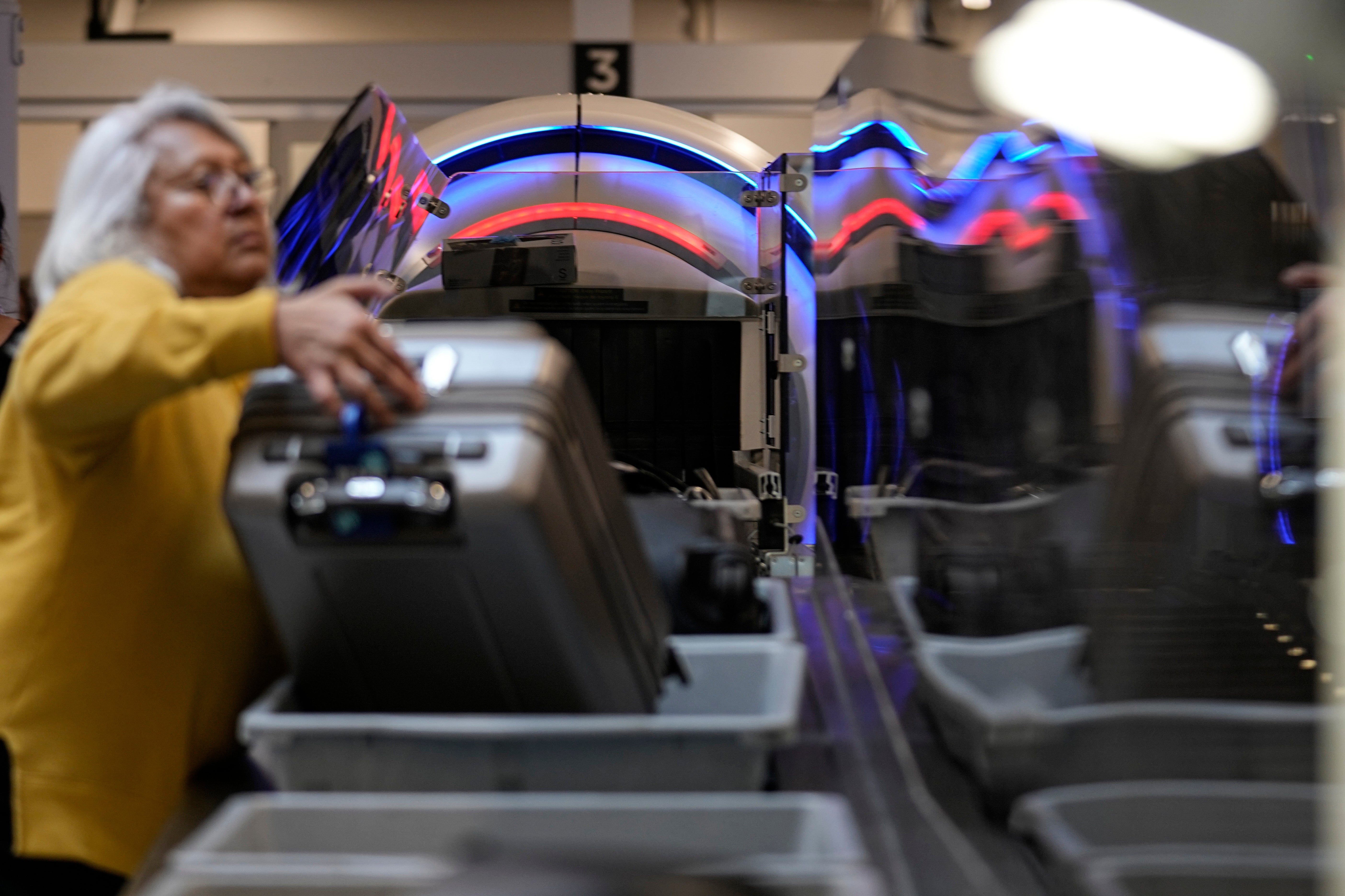 EEUU-ARMAS EN AEROPUERTOS