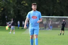 Fallece joven futbolista en Inglaterra después de que un virus carnívoro fue confundido con una amigdalitis