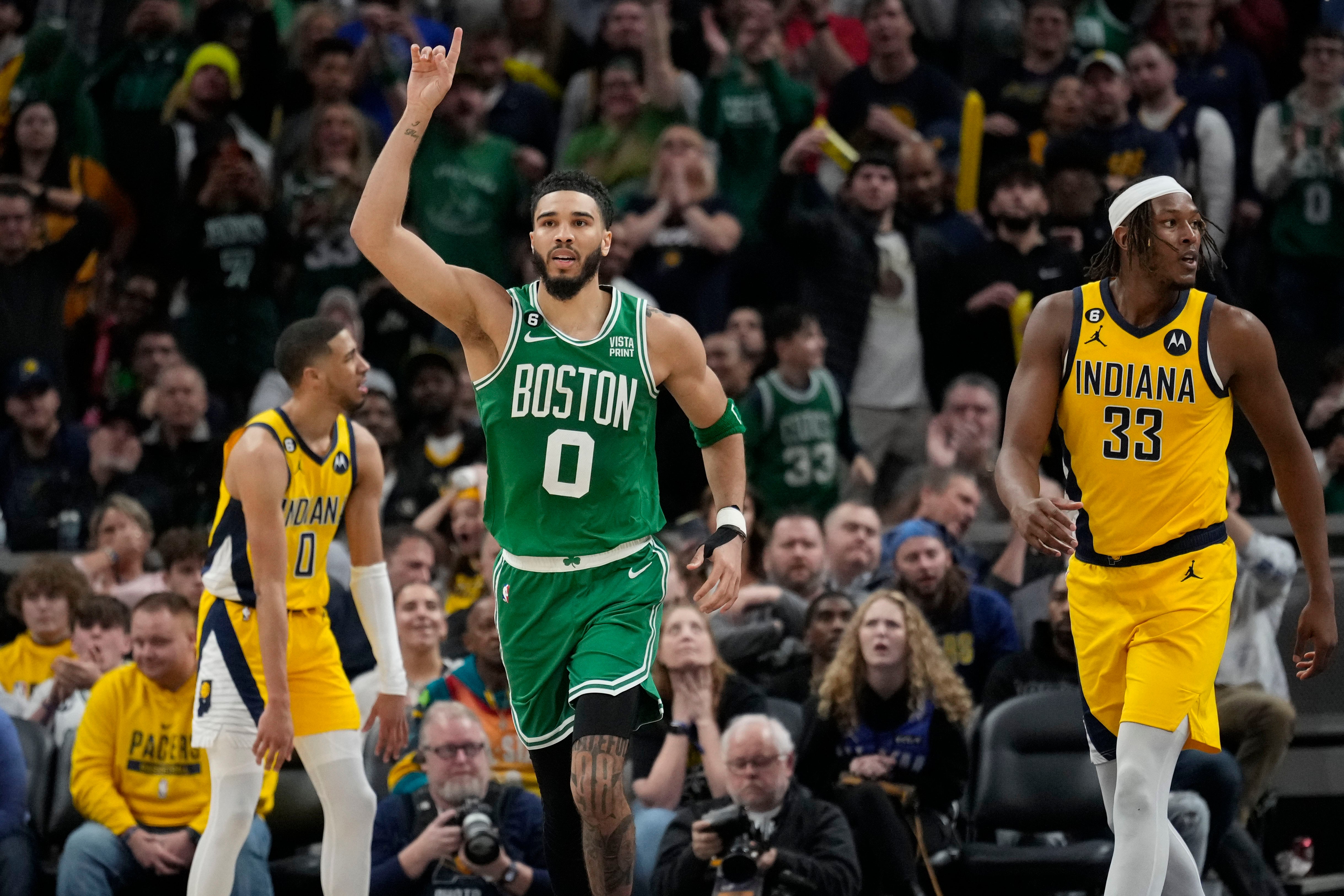 Tatum logra 31 puntos; Celtics ganan en tiempo extra Independent Español