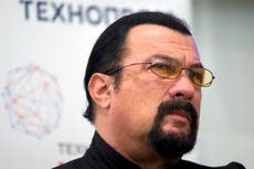 Rusia condecora al actor Steven Seagal