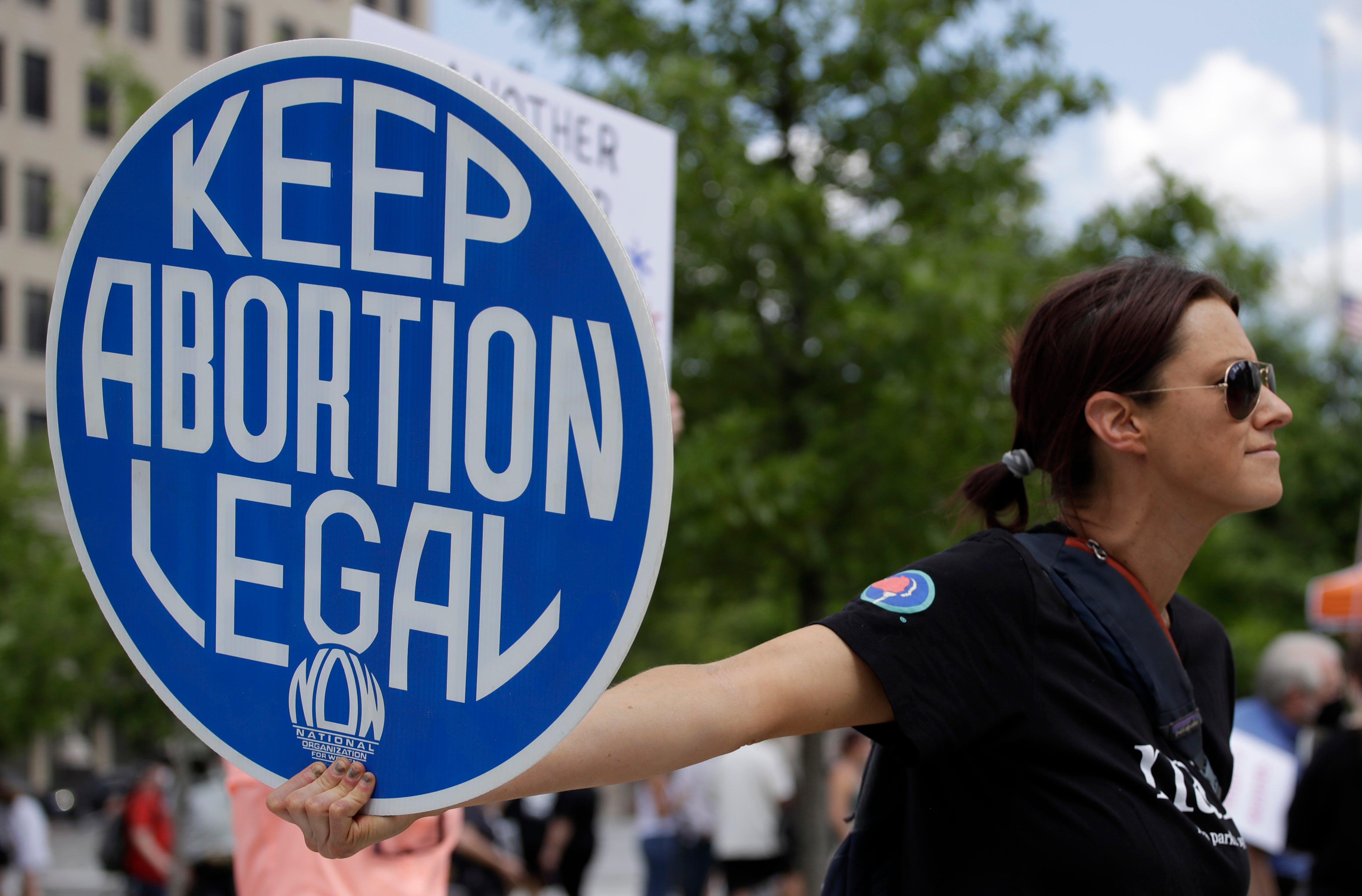 Tennessee tiene algunas de las leyes sobre el aborto más estrictas de EE.UU. desde que en 2022 entró en vigor su “ley de activación”: la Ley de Protección de la Vida Humana impide todos los abortos desde la fecundación y no hay excepciones por violación o incesto