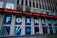 Rupert Murdoch admite que las estrellas de Fox News “respaldaron” las acusaciones falsas de fraude electoral