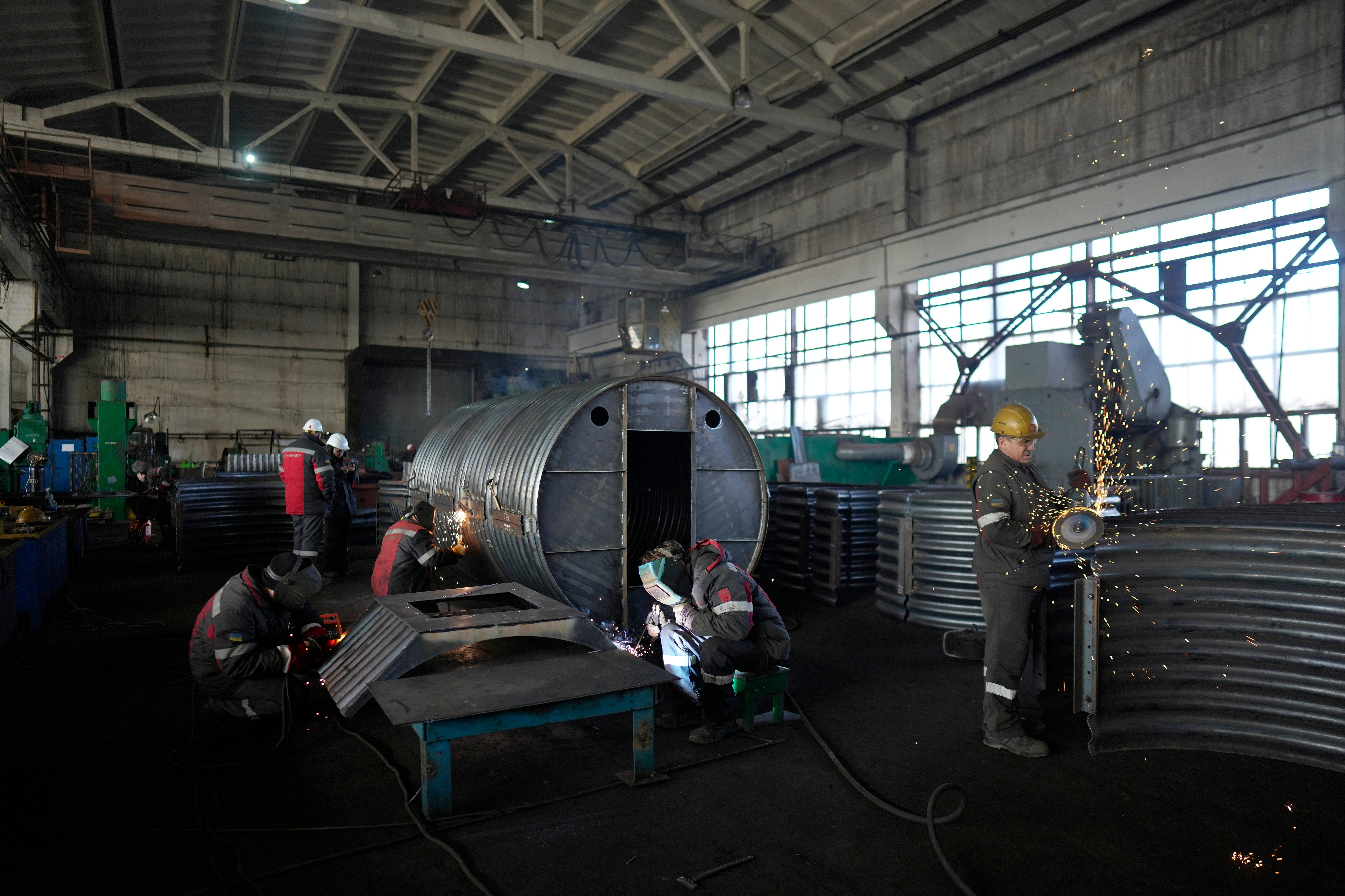 EUR-GEN UCRANIA-GUERRA-BÚNKERES DE METAL