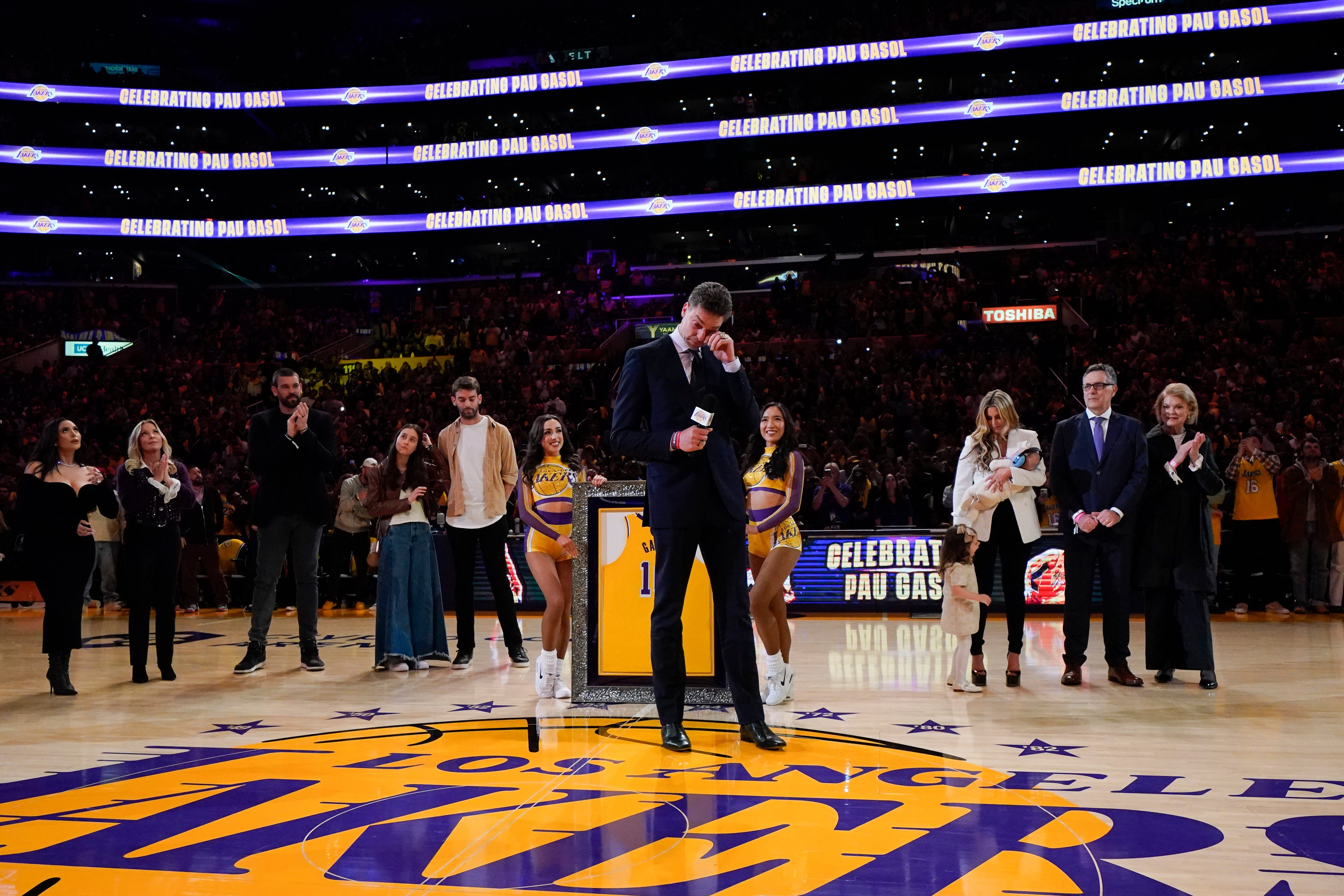 DEP-BAS GRIZZLIES-LAKERS