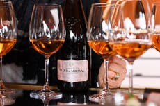 Gastronomía británica y champán de $400 de Brad Pitt: ¿qué habrá en el menú de los Oscar 2023?