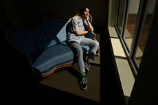 Cada vez más jóvenes en EEUU hacen a un lado la universidad