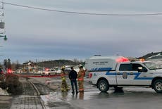 Hombre en camioneta embiste a peatones en Canadá; 2 muertos