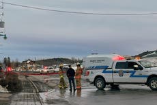 Hombre en camioneta embiste a peatones en Canadá; 2 muertos