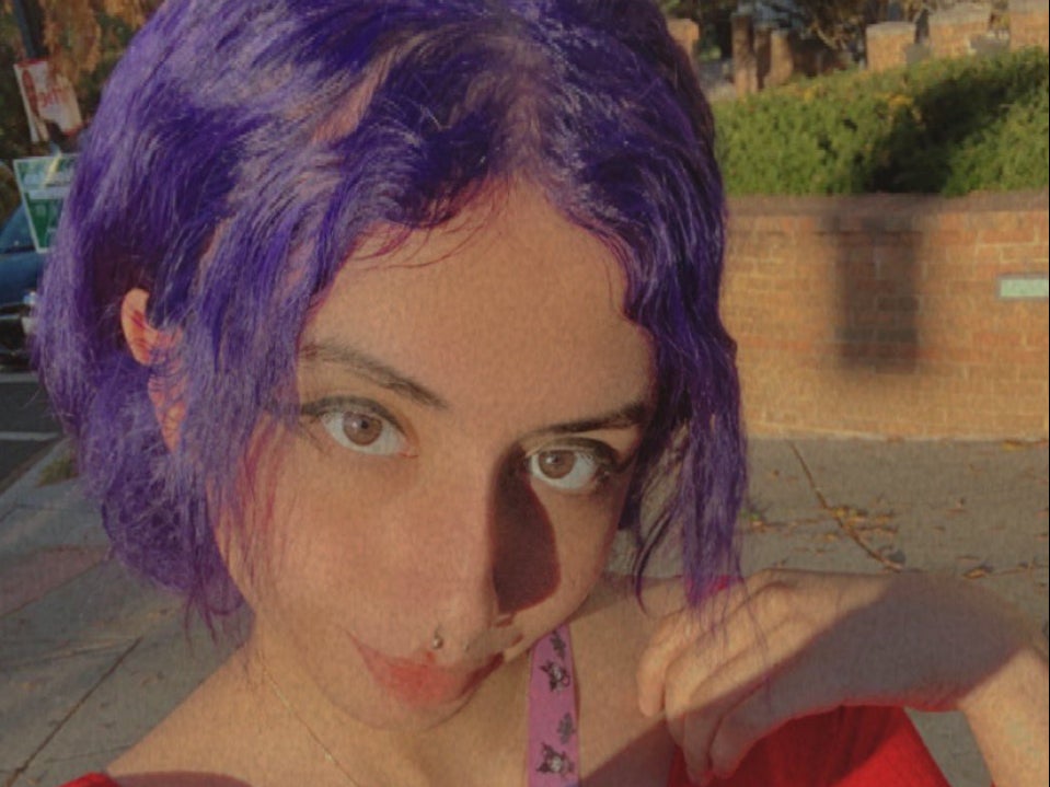 Amigos temen suicidio de mujer trans luego de que su familia le pidiese que viviera “como hombre”