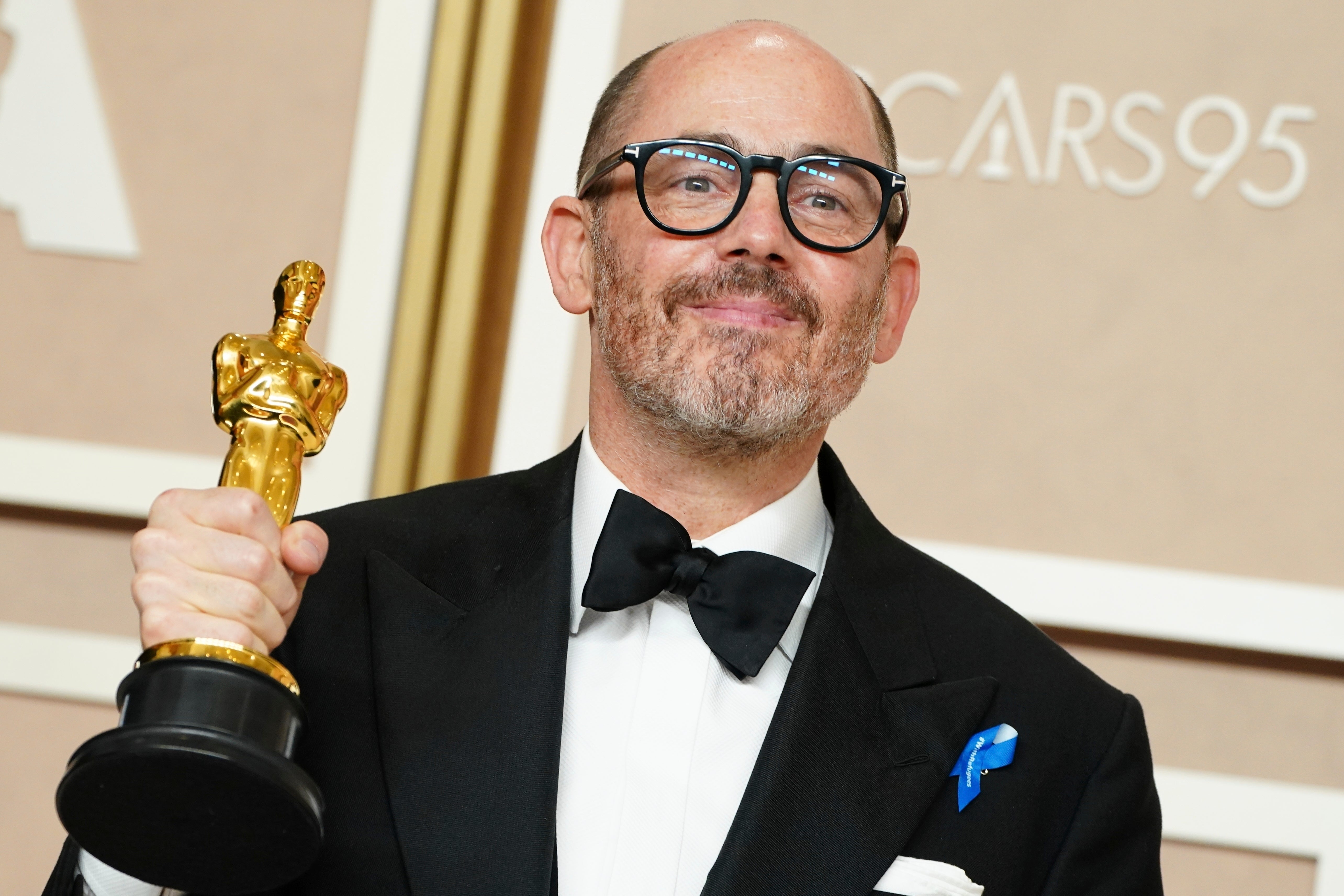 AP EXPLICA-OSCAR-LISTONES AZULES