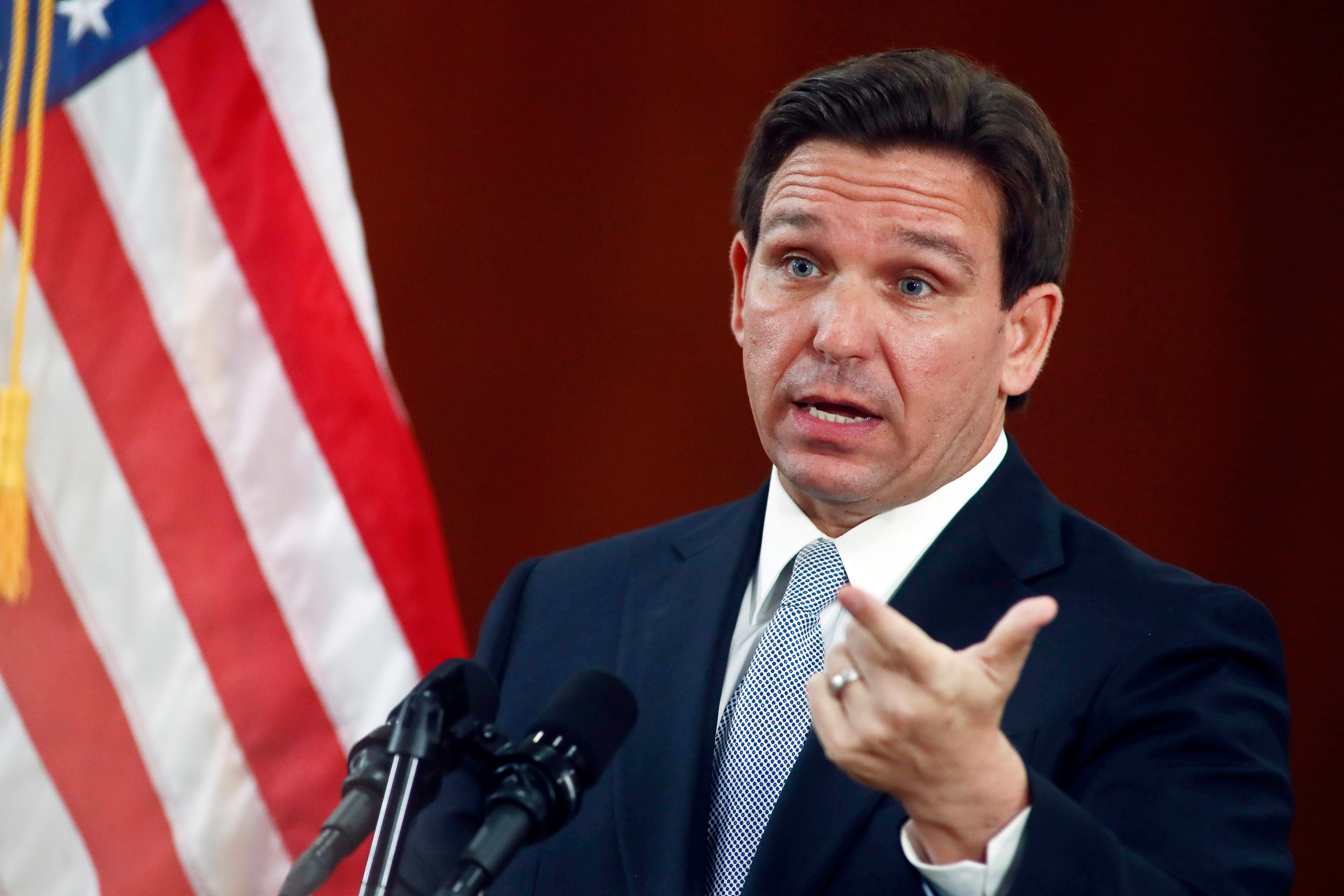 Ante falta de apoyo de DeSantis, Trump lanza diatriba lasciva y homofóbica contra el gobernador de Florida