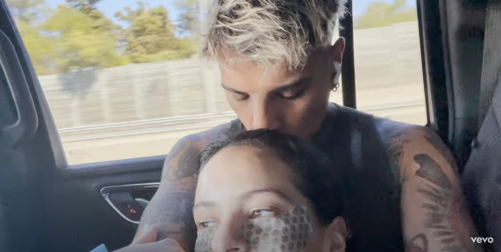 Rosalía y Rauw Alejandro se comprometen: una cronología de su relación