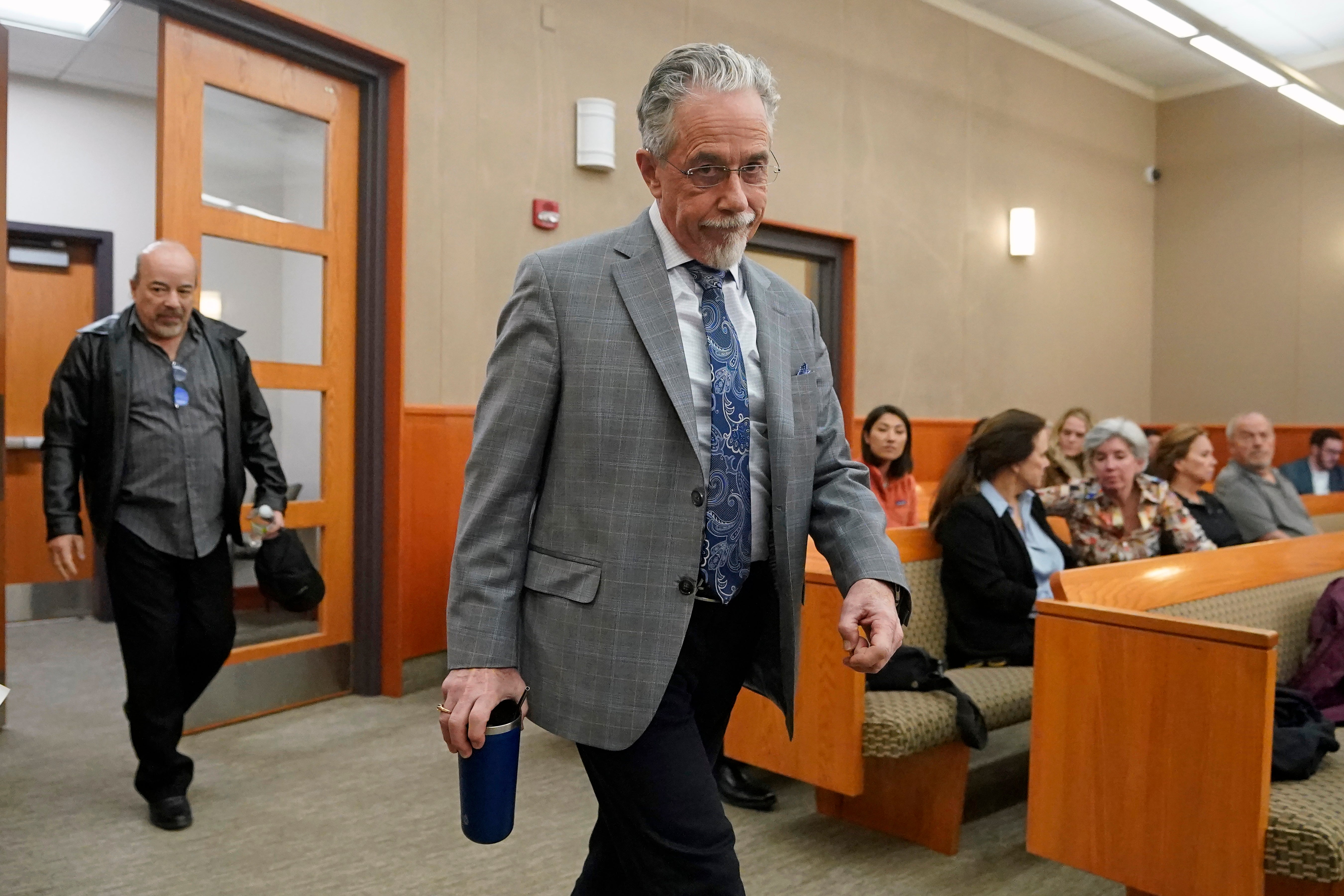 GWYNETH PALTROW-DEMANDA