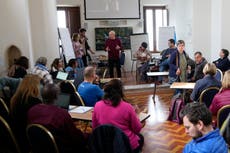 Grupo católico L'Arche confronta las mentiras de su fundador