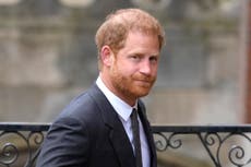 El príncipe Harry asistirá a la coronación del rey Carlos sin Meghan, anuncia Palacio de Buckingham
