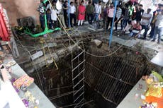 Encuentran 35 cadáveres en un pozo tras derrumbe en India