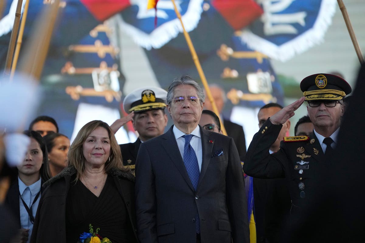AP Explica detalles del porte de armas en Ecuador Independent Español