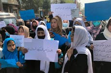 ONU: Personal de Afganistán se queda en casa como protesta