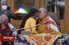 Dalai Lama: ¿qué significan los “saludos de lengua” en la cultura tibetana?