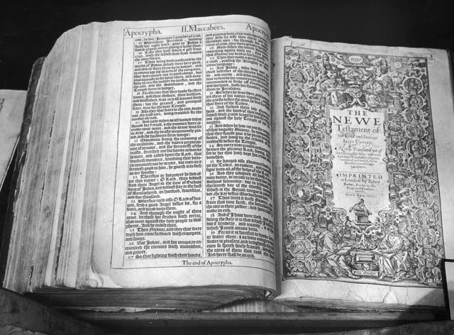 El primer número de la primera edición de la ‘Versión autorizada’ de la Biblia inglesa, impresa en Londres en 1611 por Robert Barker