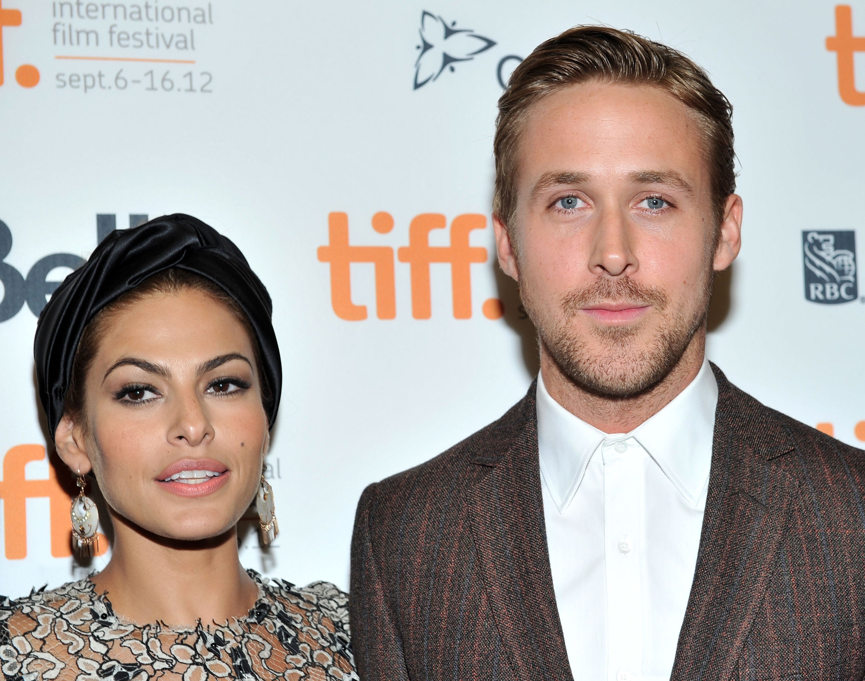Por qué no se le ve a Eva Mendes junto a Ryan Gosling en las premieres de “Barbie”