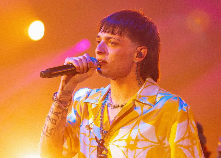 Internautas aseguran que Peso Pluma es la próxima gran estrella después de Bad Bunny