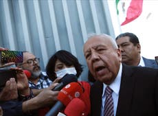 México: se retoma audiencia de jefe migratorio por incendio
