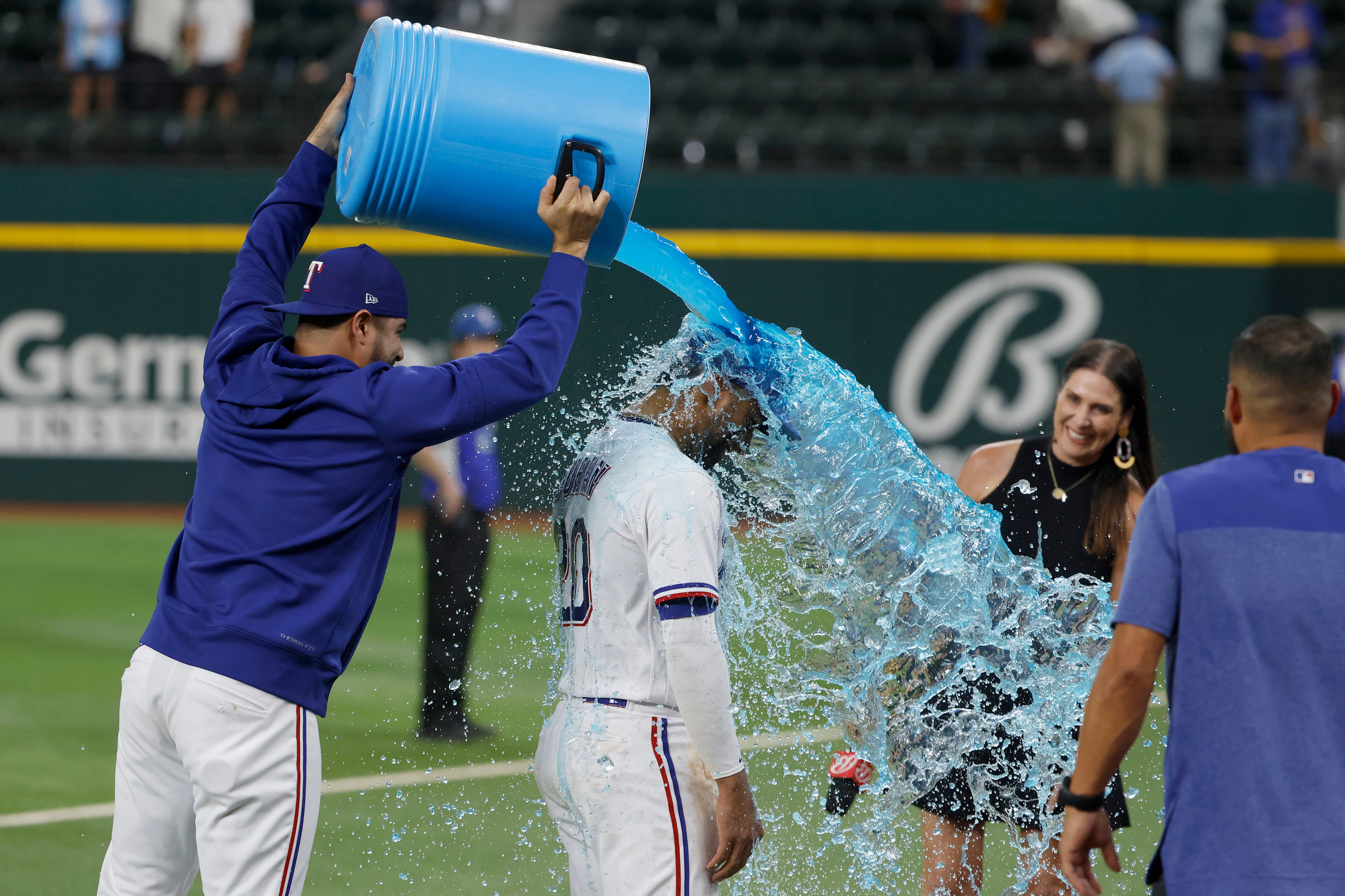 DIAMONDBACKS-RANGERS