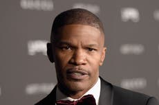 Jamie Foxx “sigue internado” tres semanas después de una “emergencia médica”