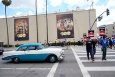 Por qué los guionistas de Hollywood se declararon en huelga