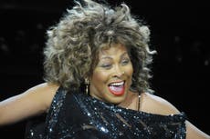 Castillo en Suiza de la reina del rock ‘n’ roll Tina Turner tenía paredes de hiedra, sofás dorados y un arroyo