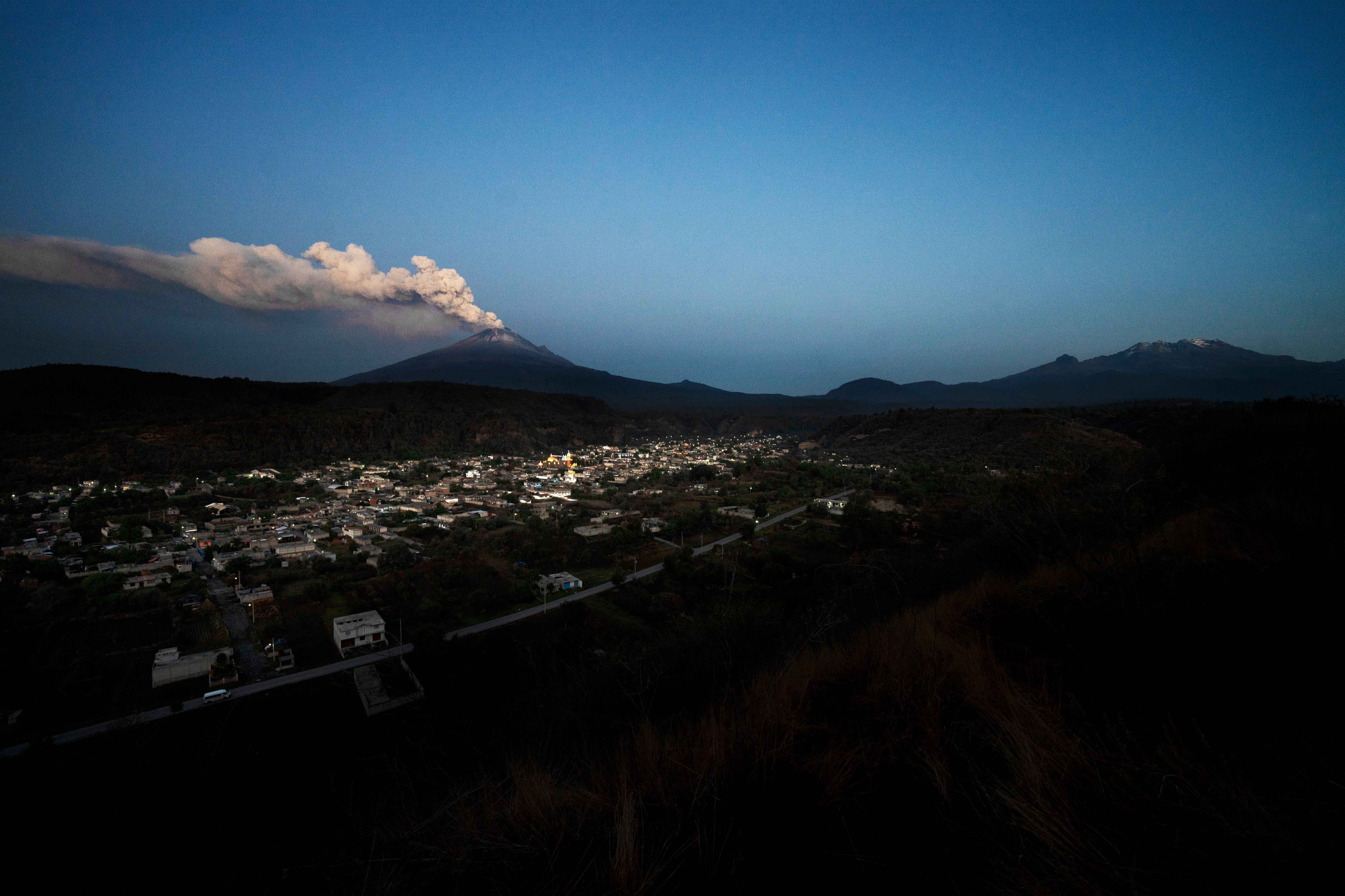 MÉXICO-VOLCÁN CUIDADOR