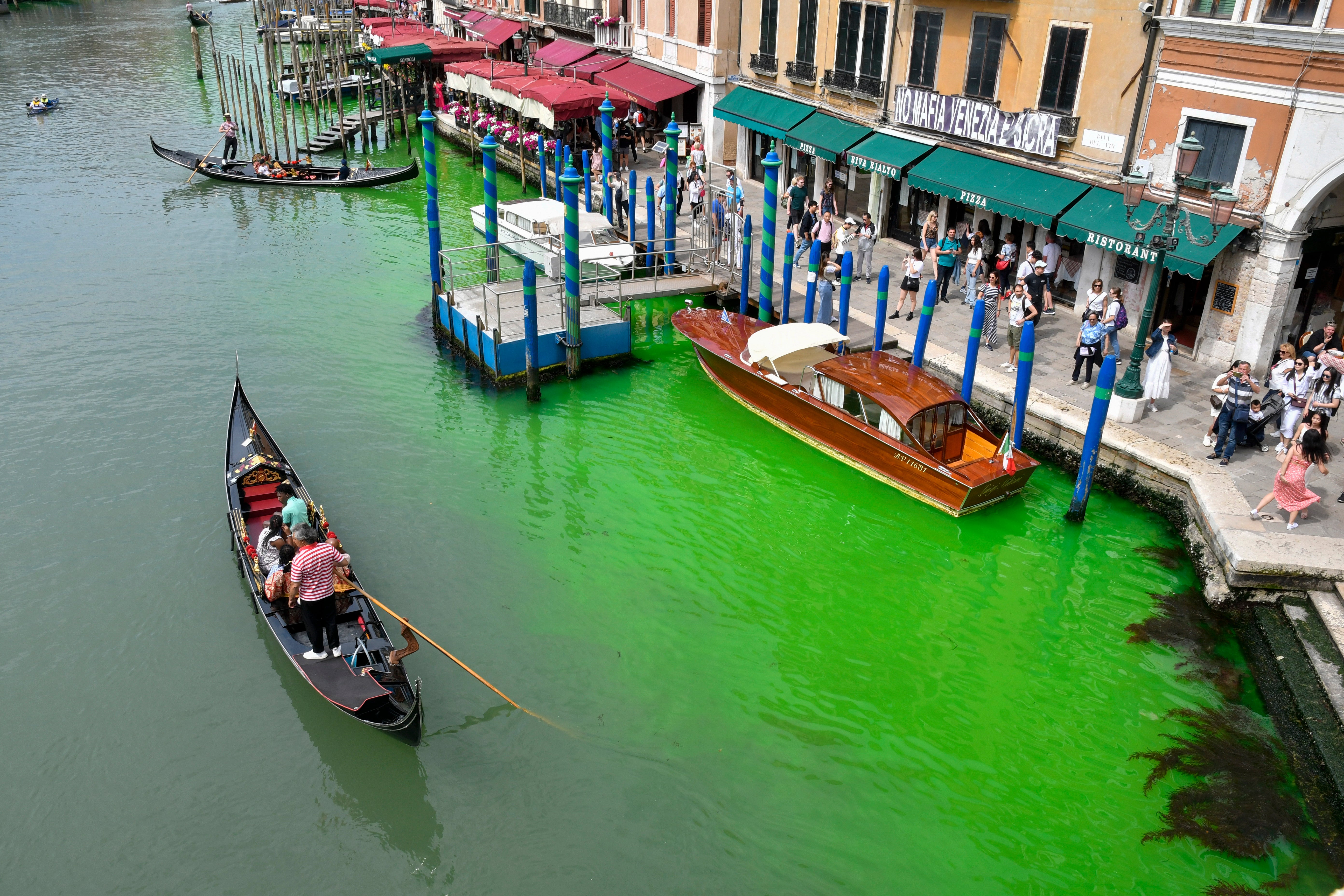 ITALIA-VENECIA-LÍQUIDO VERDE