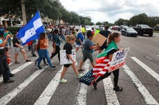 Celebran "día sin inmigrantes" en Florida para protestar por nuevas restricciones