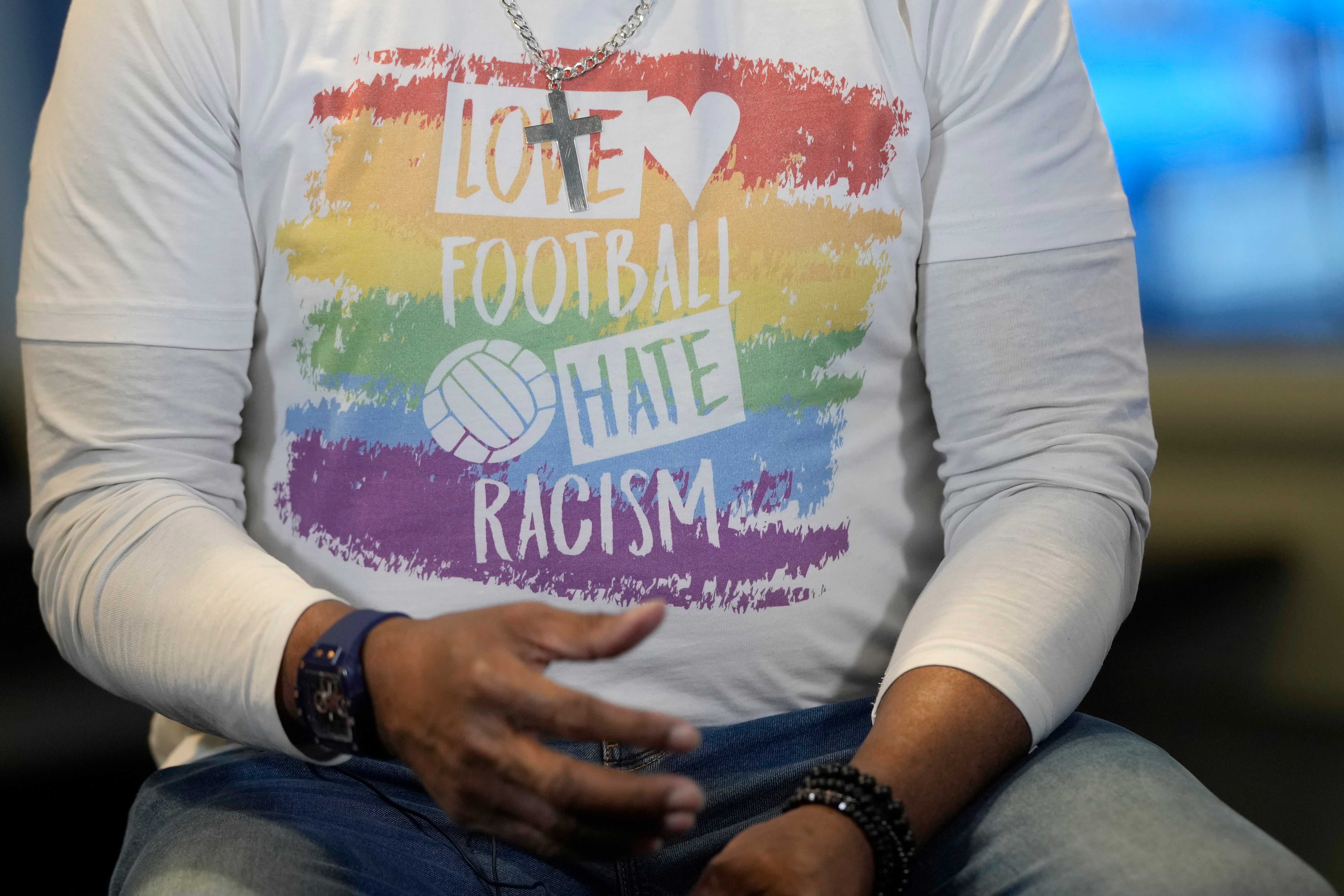 RACISMO EN EL FÚTBOL