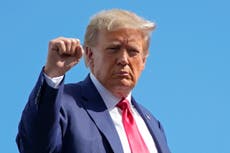 El exjefe de gabinete de Trump alega que el expresidente “está cag*do de miedo”