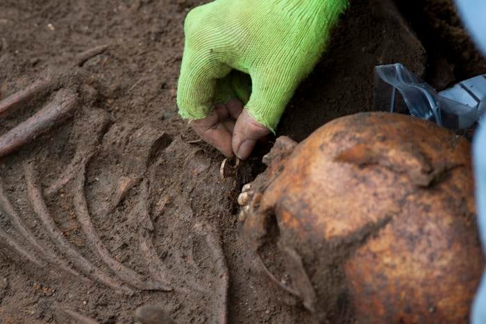 Arqueólogos reconstruyen el rostro de una joven anglosajona de hace 1.300 años