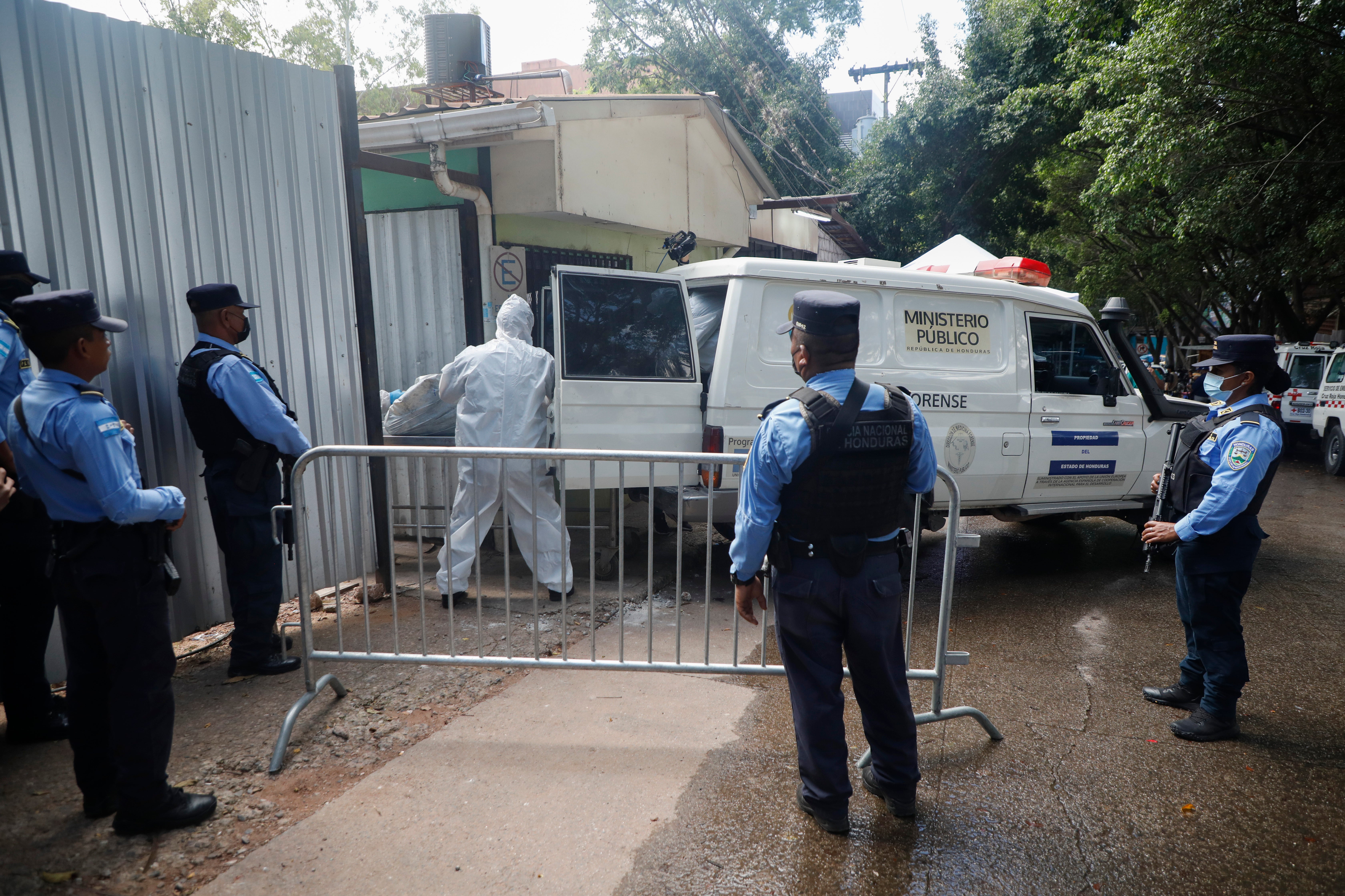 HONDURAS-MOTÍN-MUJERES