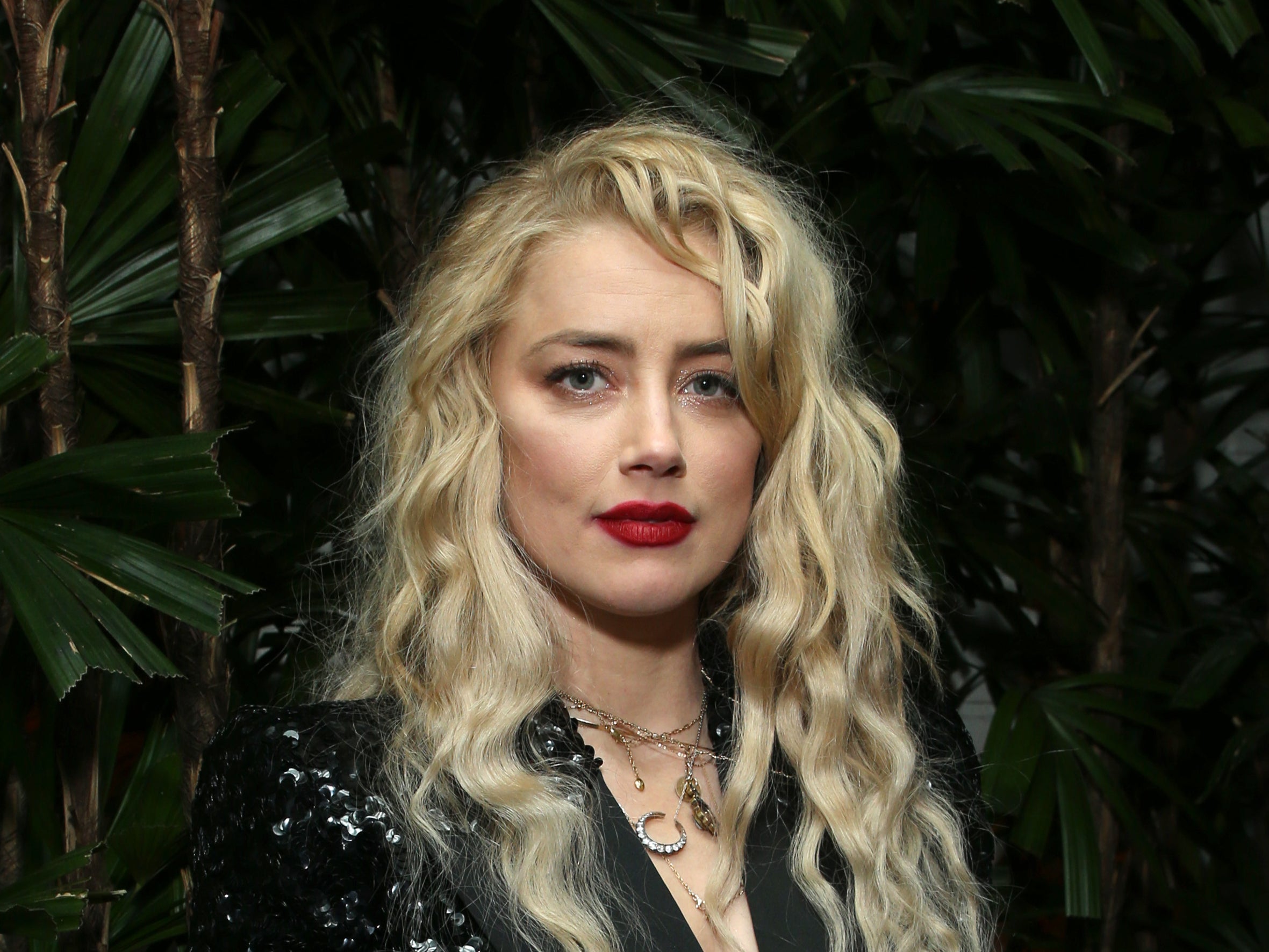 Amber Heard asiste a una fiesta de celebración de la película ‘Parásitos’ en Los Ángeles en febrero de 2020